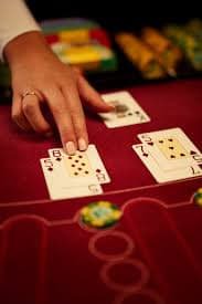 qqstar login Dragon Tiger live dealer studio with professional gaming table