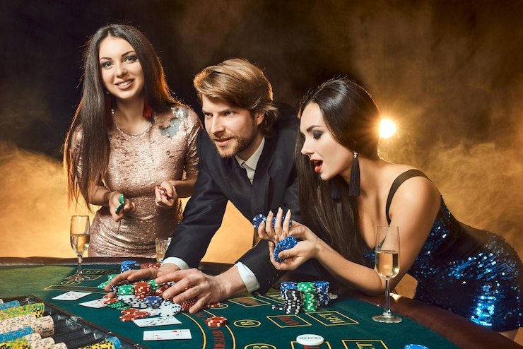 Free Bet Blackjack payout table displayed on qqstar login platform